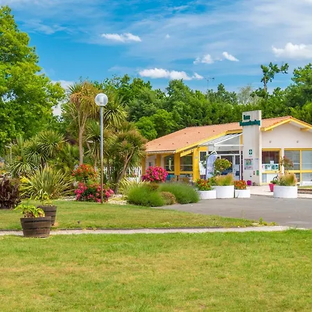 Camping Sunissim Lou Broustaricq 4 Kamp alanı 4*